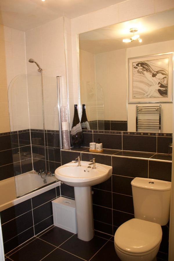 Lovely 1 Bed Flat In Stockbridge, Near Edinburghs City Centre מראה חיצוני תמונה